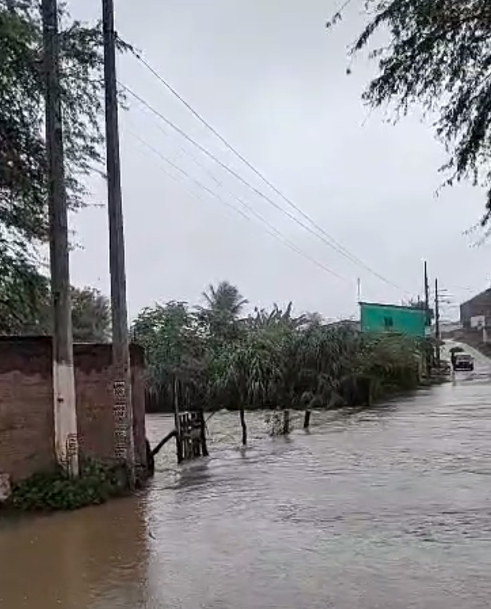 Campina Grande registra alagamentos após fortes chuvas  — Foto: Divulgação/Defesa Civil