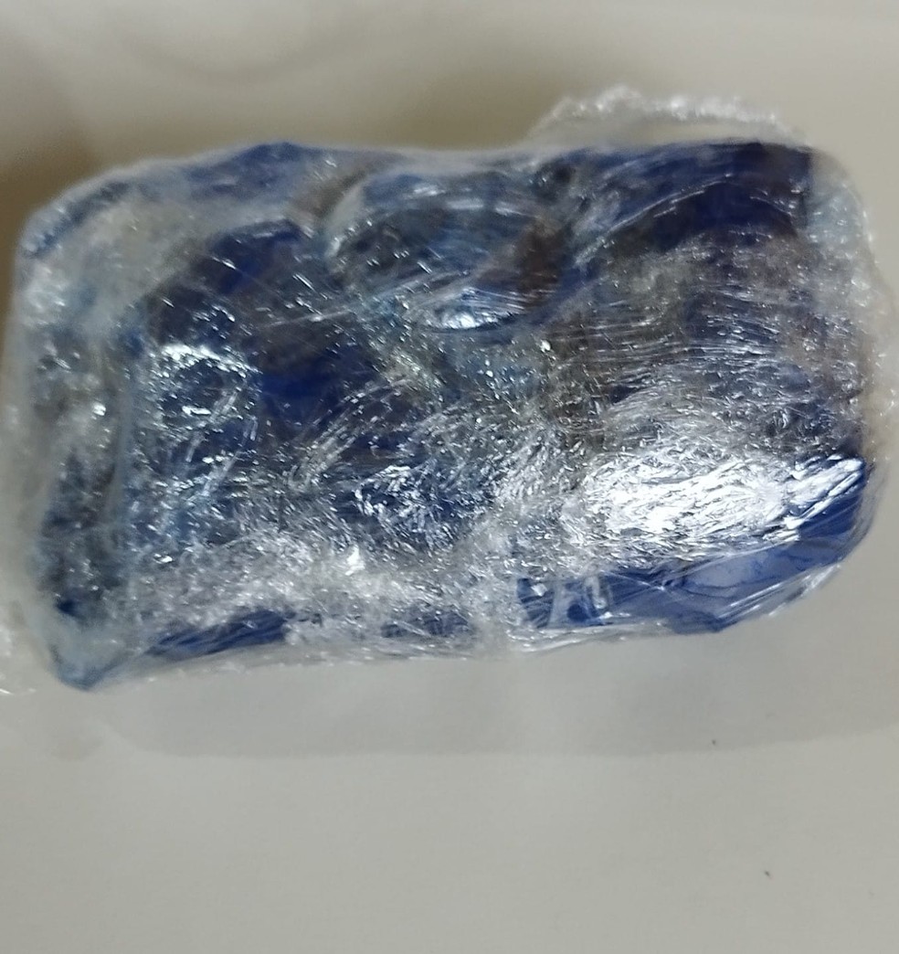 Pacote apreendido pela Polícia Militar — Foto: Divulgação/PM