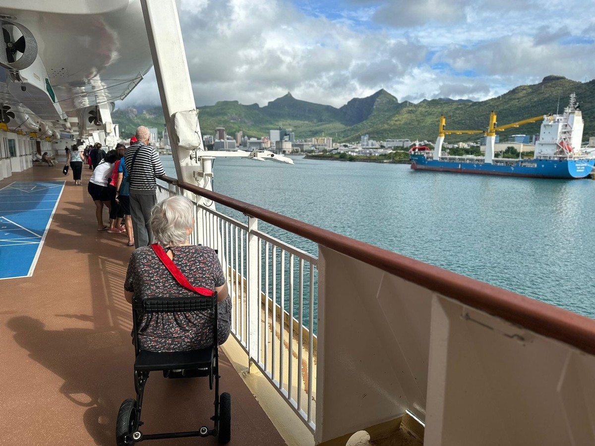 Mauritius bans cruises with Brazilians from docking for two days, due to health risks;  Should be going down this morning|  world