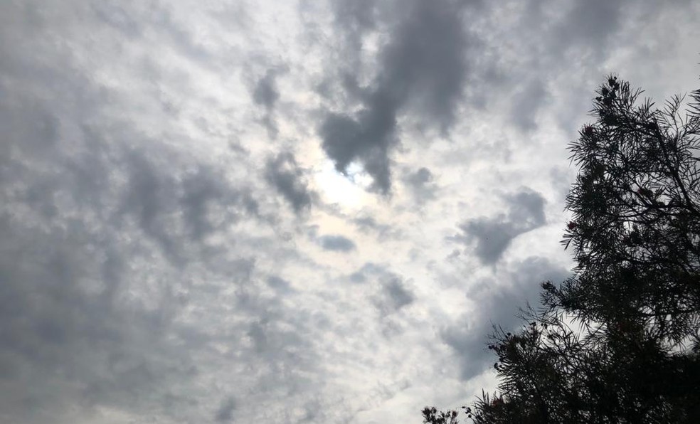 São Paulo terá virada no tempo com chegada de frente fria neste domingo (3) após feriado de calor — Foto: Yasmin Castro/g1