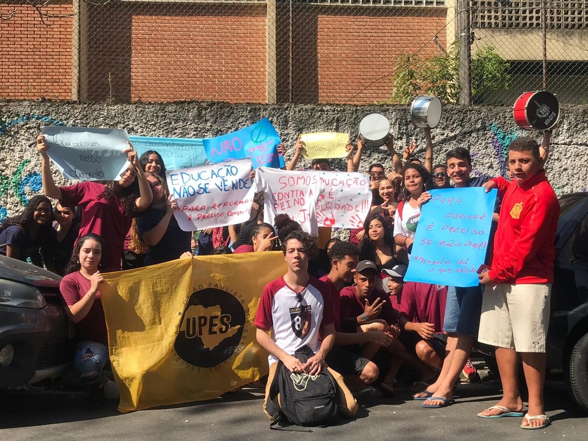 Estudantes Protestam Contra Implanta O De Ensino Integral Em Escolas De Santos Educa O G