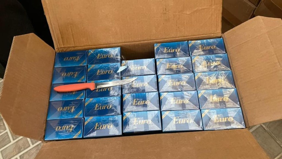Cigarro de origem estrangeira apreendido durante operação da PF no Amazonas — Foto: PF