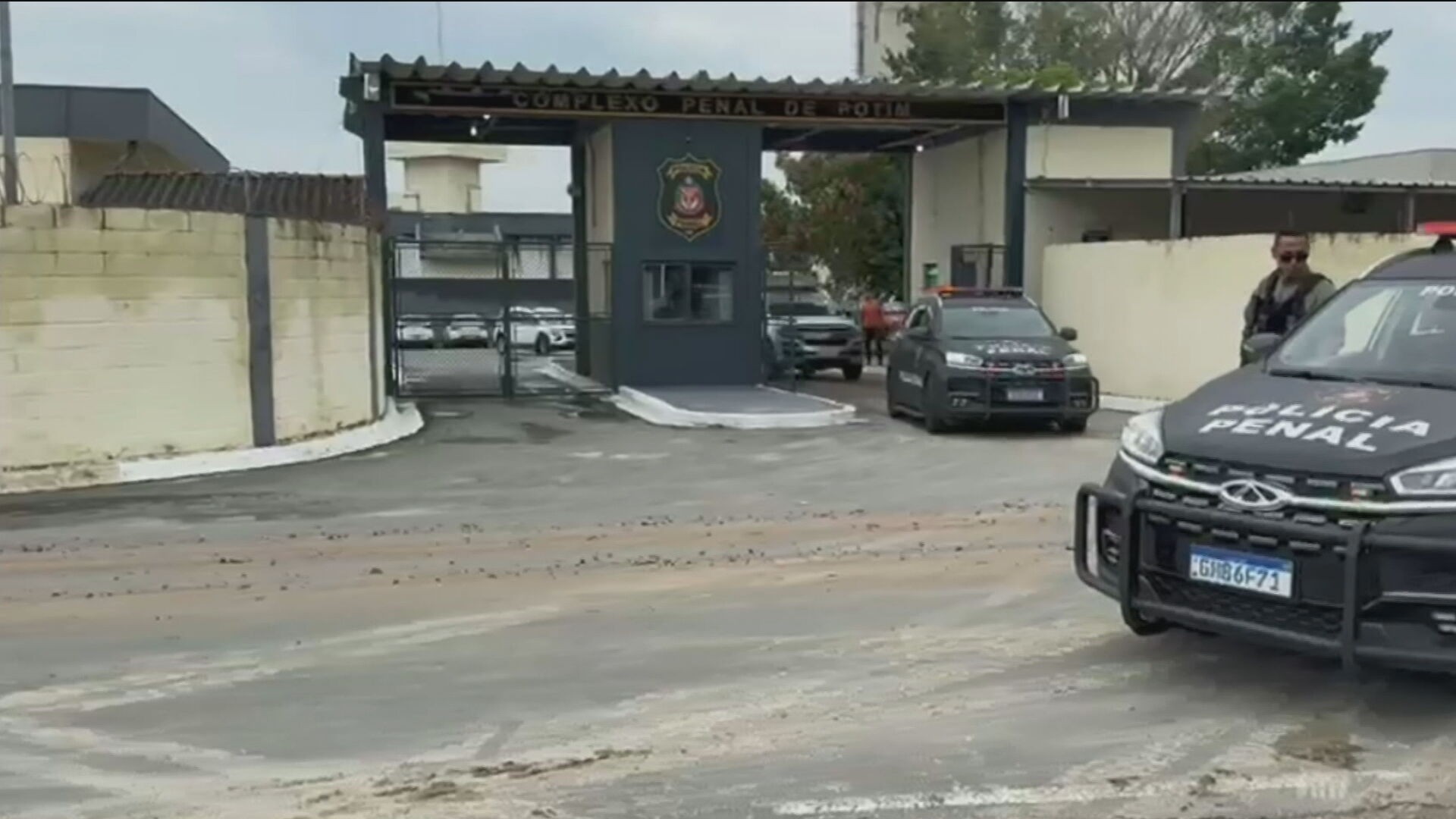 Daniel Vorcaro deixa presídio no interior de São Paulo e inicia transferência para Brasília