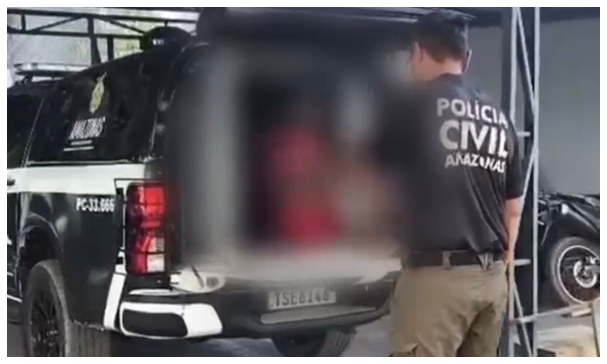 Homem é preso após entrar em quadra e praticar atos obscenos na frente de alunos no interior do Amazonas