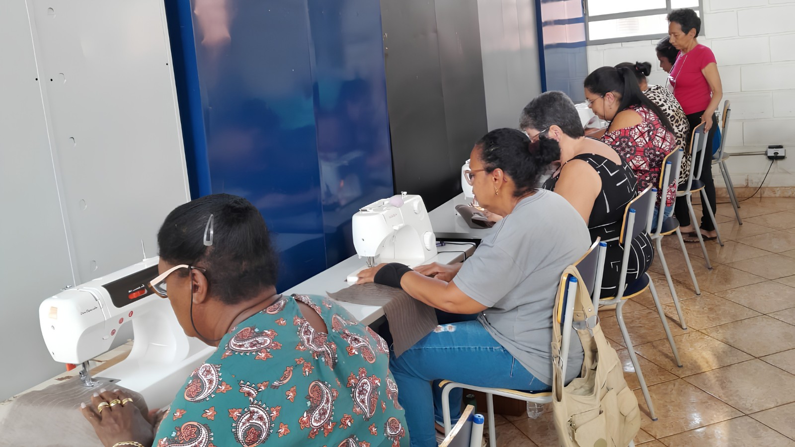 Prefeitura de Jaborandi oferece oficina de corte e costura para mulheres