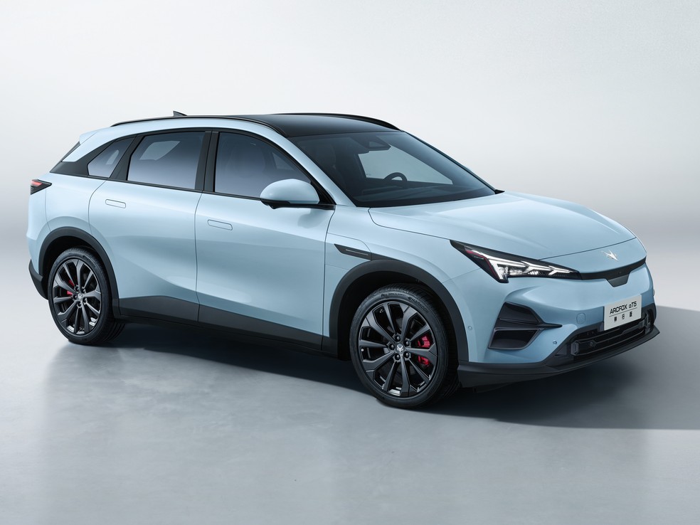 BAIC Arcfox T5 — Foto: Divulgação / BAIC