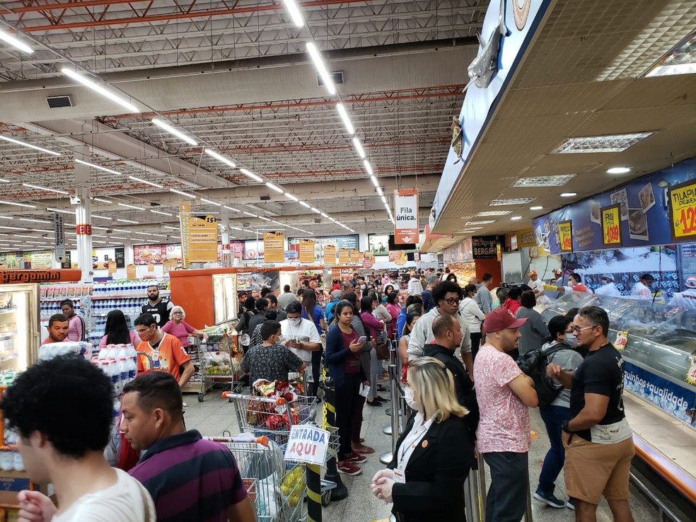 Nas fila store sales