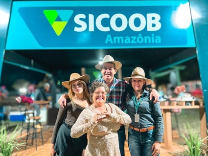 Sicoob Amazônia marca presença na 29ª EXPOAGUM em Guajará-Mirim