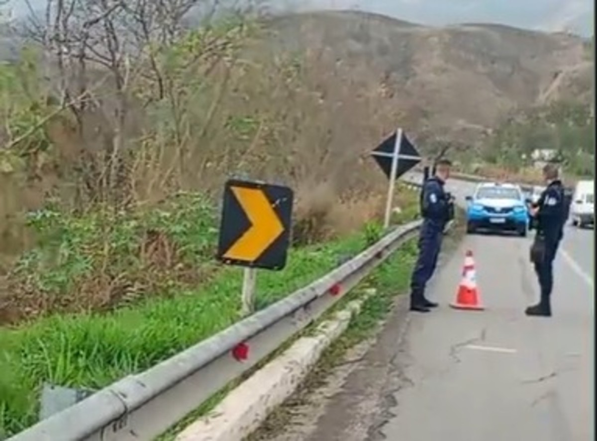 Homem é encontrado morto às margens da BR-393, em Três Rios 