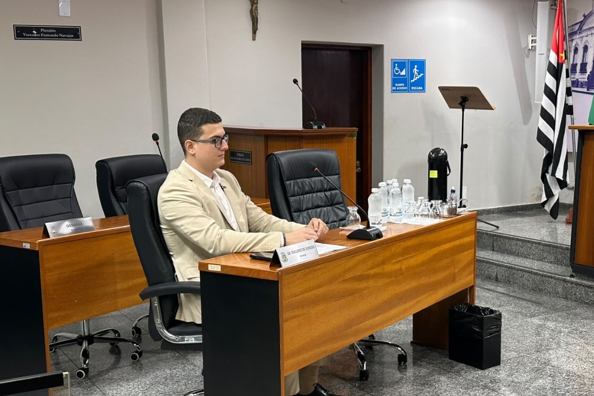Yan Lopes (Podemos) presta depoimento à Comissão Processante, em Caçapava