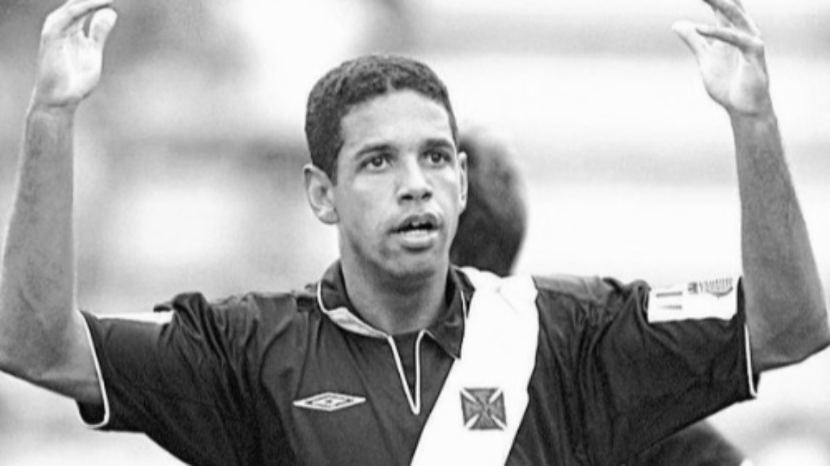 Morre Henrique, ex-zagueiro campeão pelo Vasco, aos 49 anos 