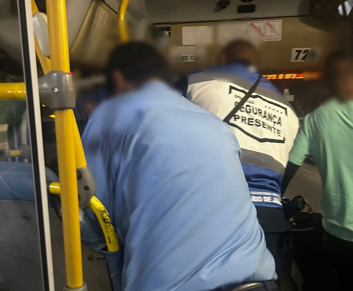 Motorista passa mal e cobrador assume direção de ônibus em Três Rios