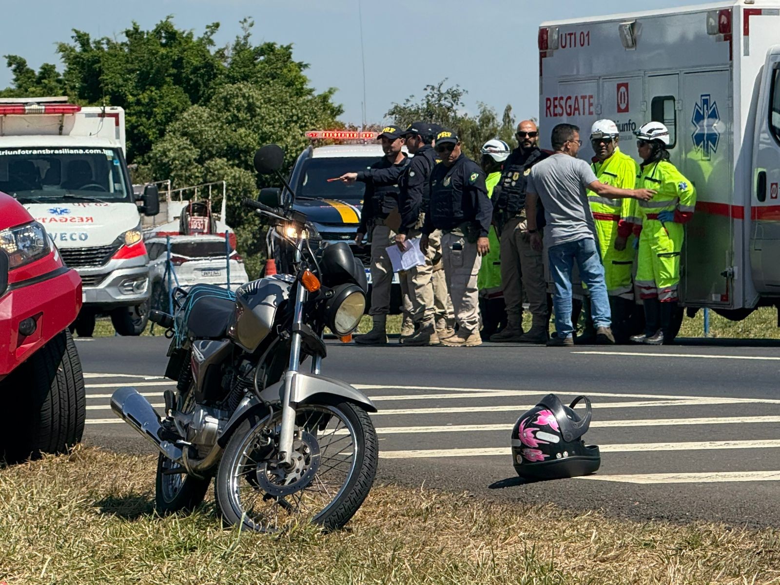 Passageira morre em acidente entre duas motos na BR-153 em Rio Preto
