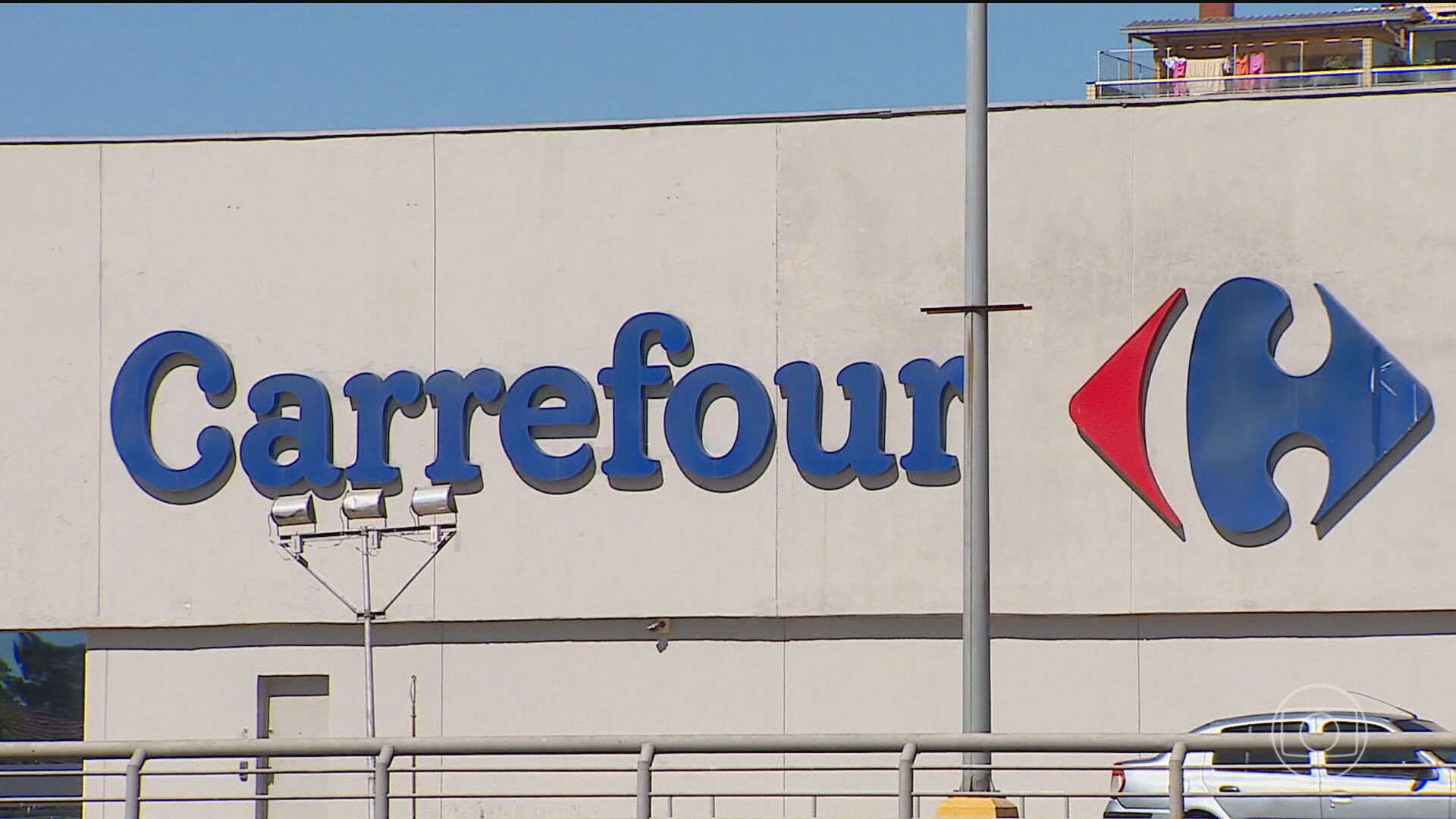 Carrefour vai demitir mais de 2 mil funcionários no Brasil