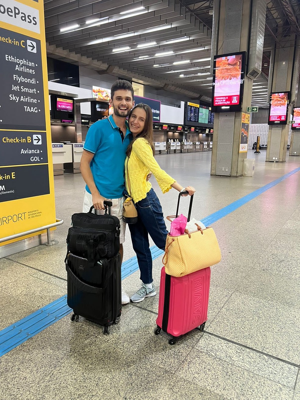 Casal viajou o Brasil para fazer provas de concursos de cartório — Foto: Arquivo pessoal