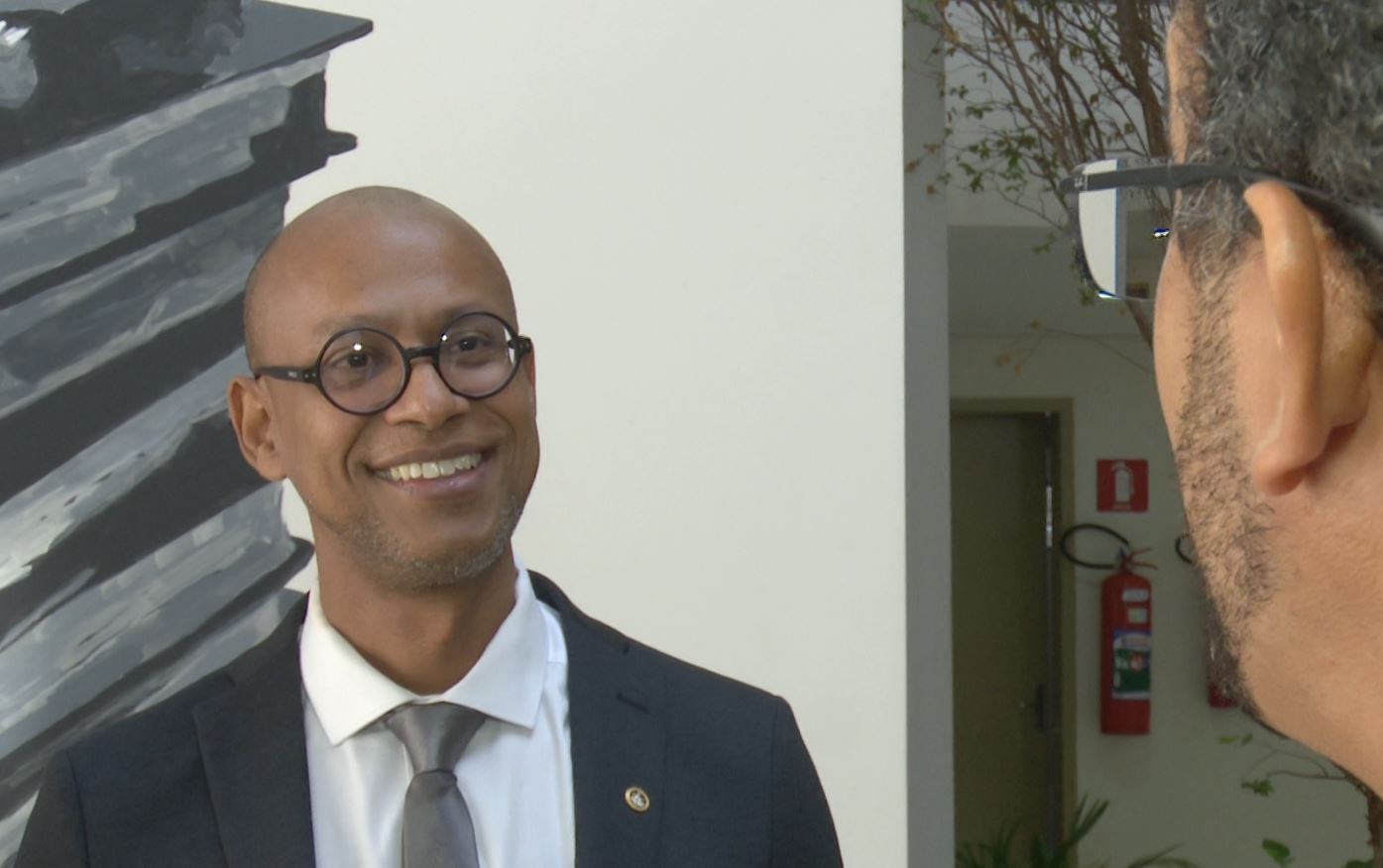 Juiz é demitido em RO após tribunal apontar condutas inadequadas; defesa contesta decisão e alega racismo