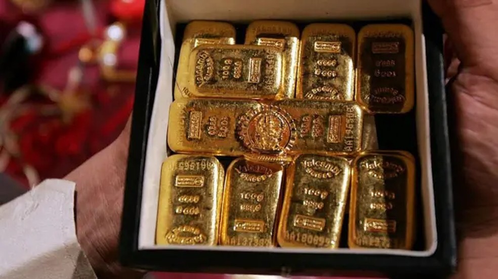 O ouro é um investimento popular entre os indianos ricos. — Foto: Getty Images via BBC