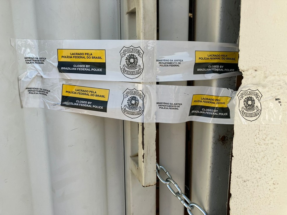 Hangar lacrado no Aeroporto de Americana — Foto: Gabriela Ferraz/EPTV