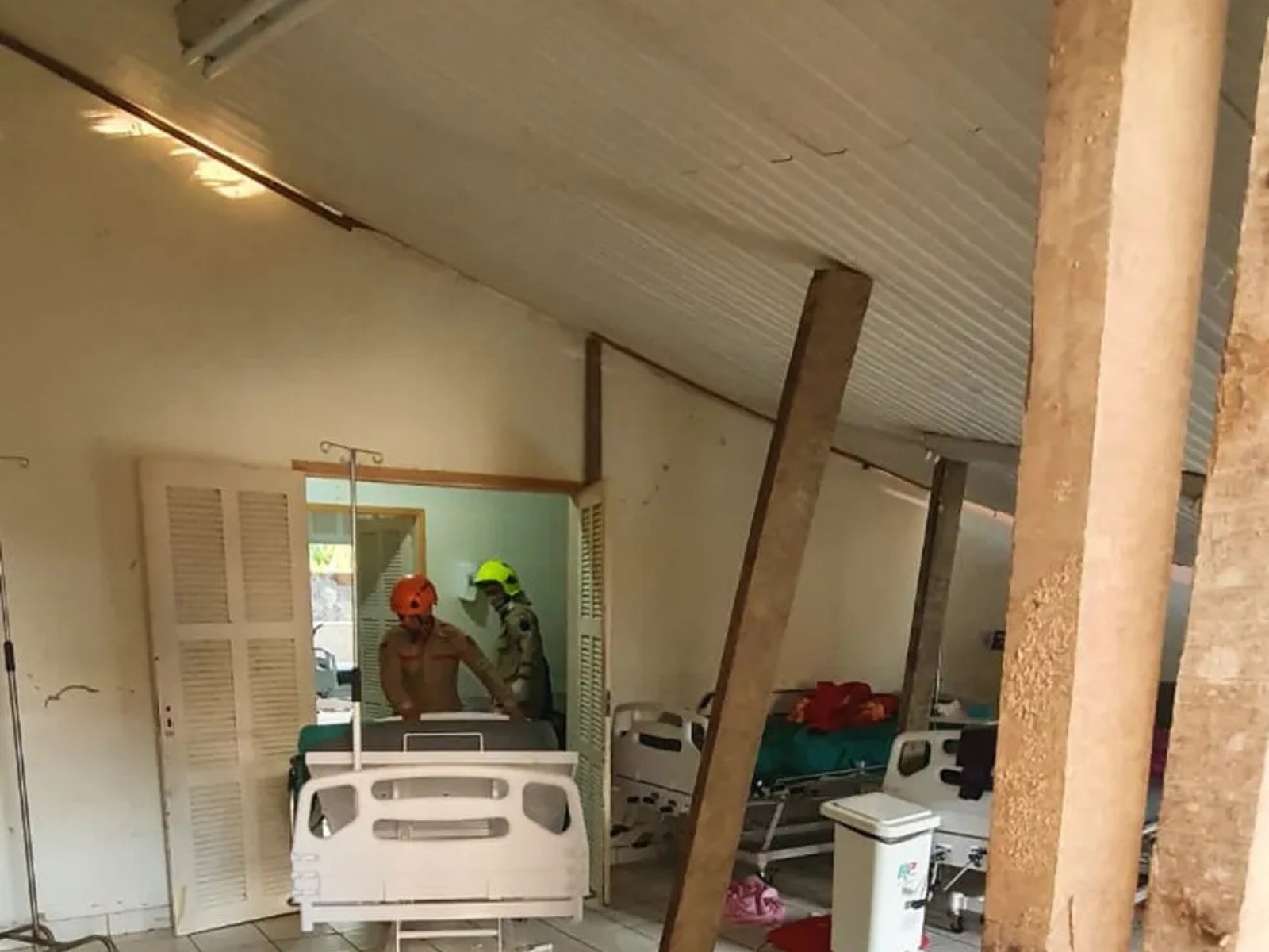 Família de tetraplégico morto após ser atingido por forro de hospital que desabou no AC deve ser indenizada em R$ 80 mil