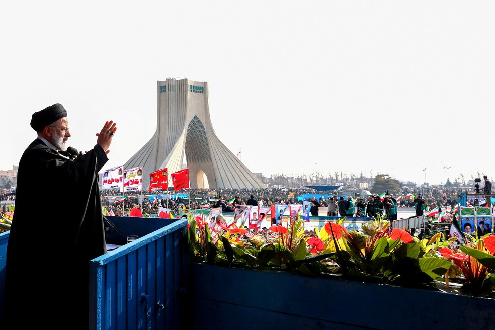 Ebrahim Raisi em discurso em fevereiro de 2024 — Foto: West Asia News Agency/Via Reuters