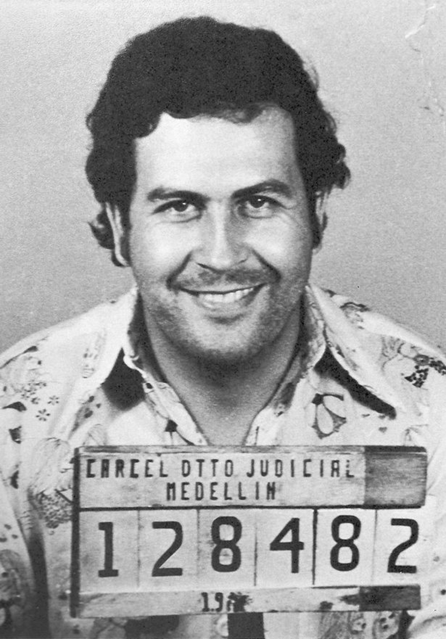 Piloto de Pablo Escobar diz que chegou a ganhar R$ 332 milhões por mês e tinha leão de estimação: 'Eu levava toneladas de cocaína'