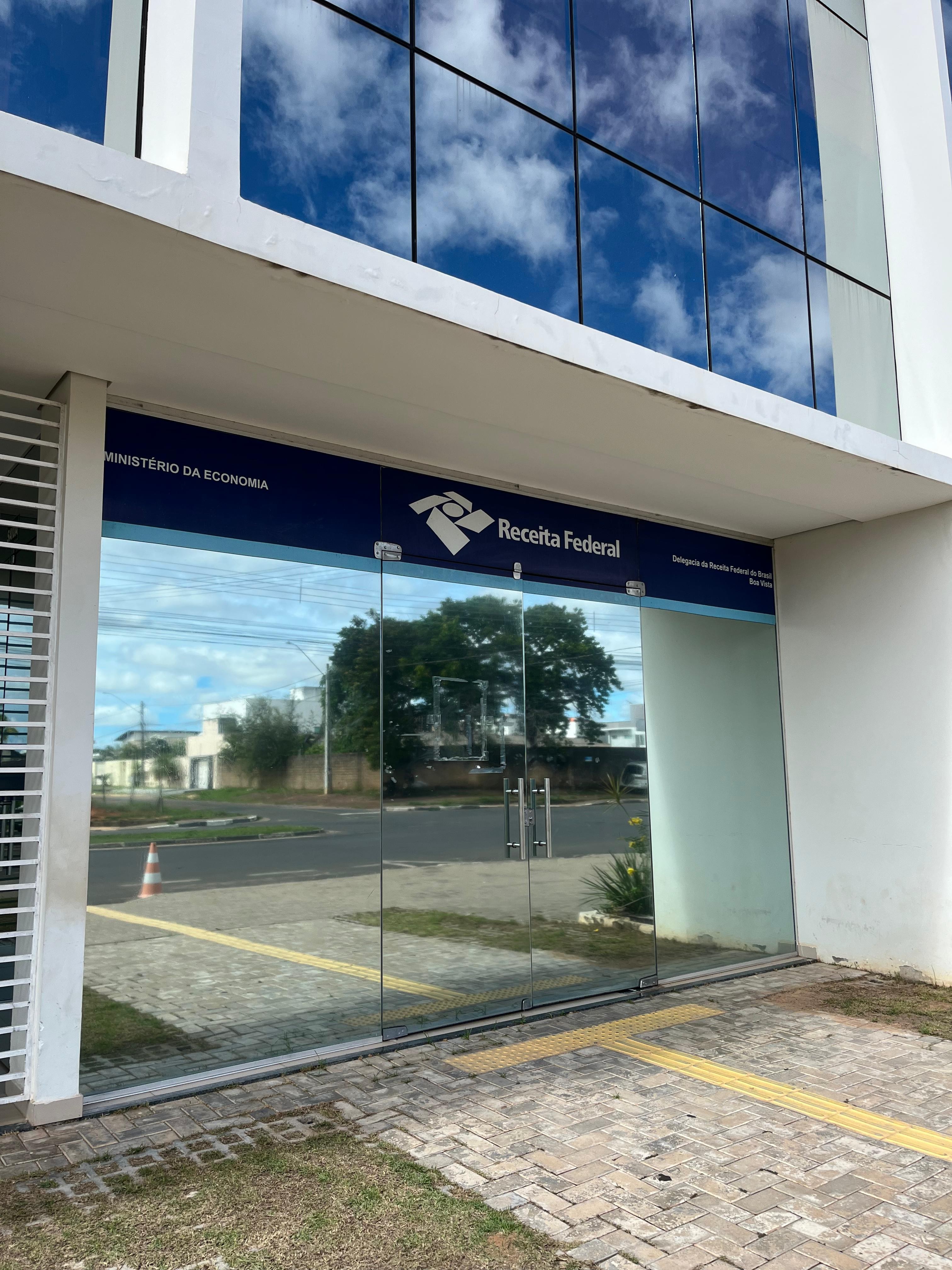 Receita Federal atende sem agendamento durante todo o dia em comemoração ao 'Dia do Contribuinte' em Boa Vista