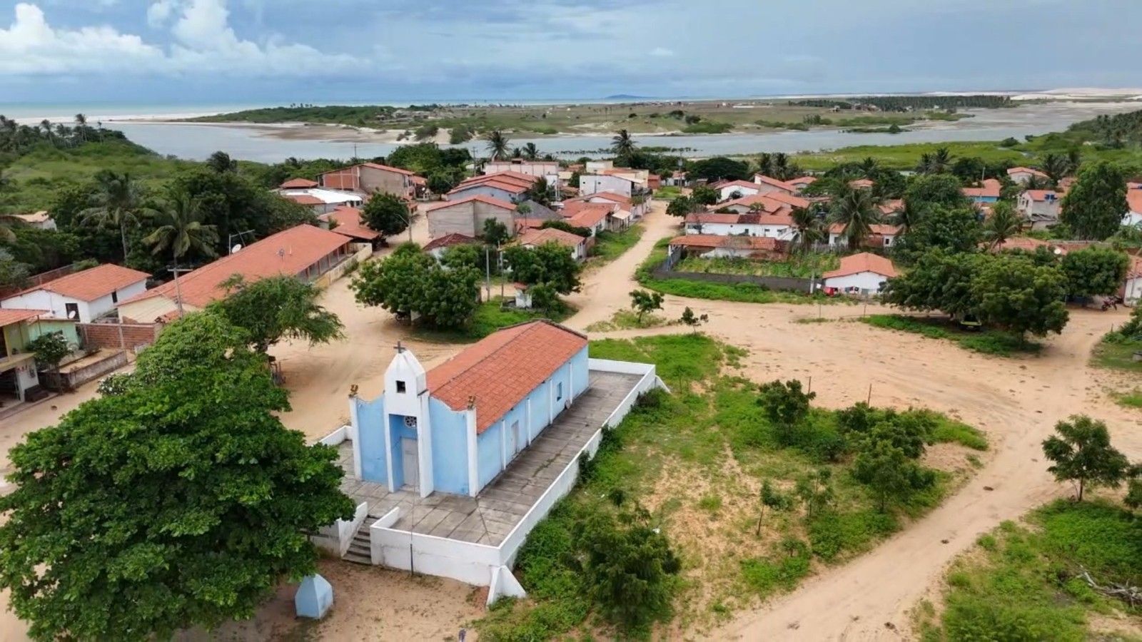 'Tinha igreja, escolas e grandes festejos': como era a vila soterrada por dunas no Ceará — e por que isso aconteceu