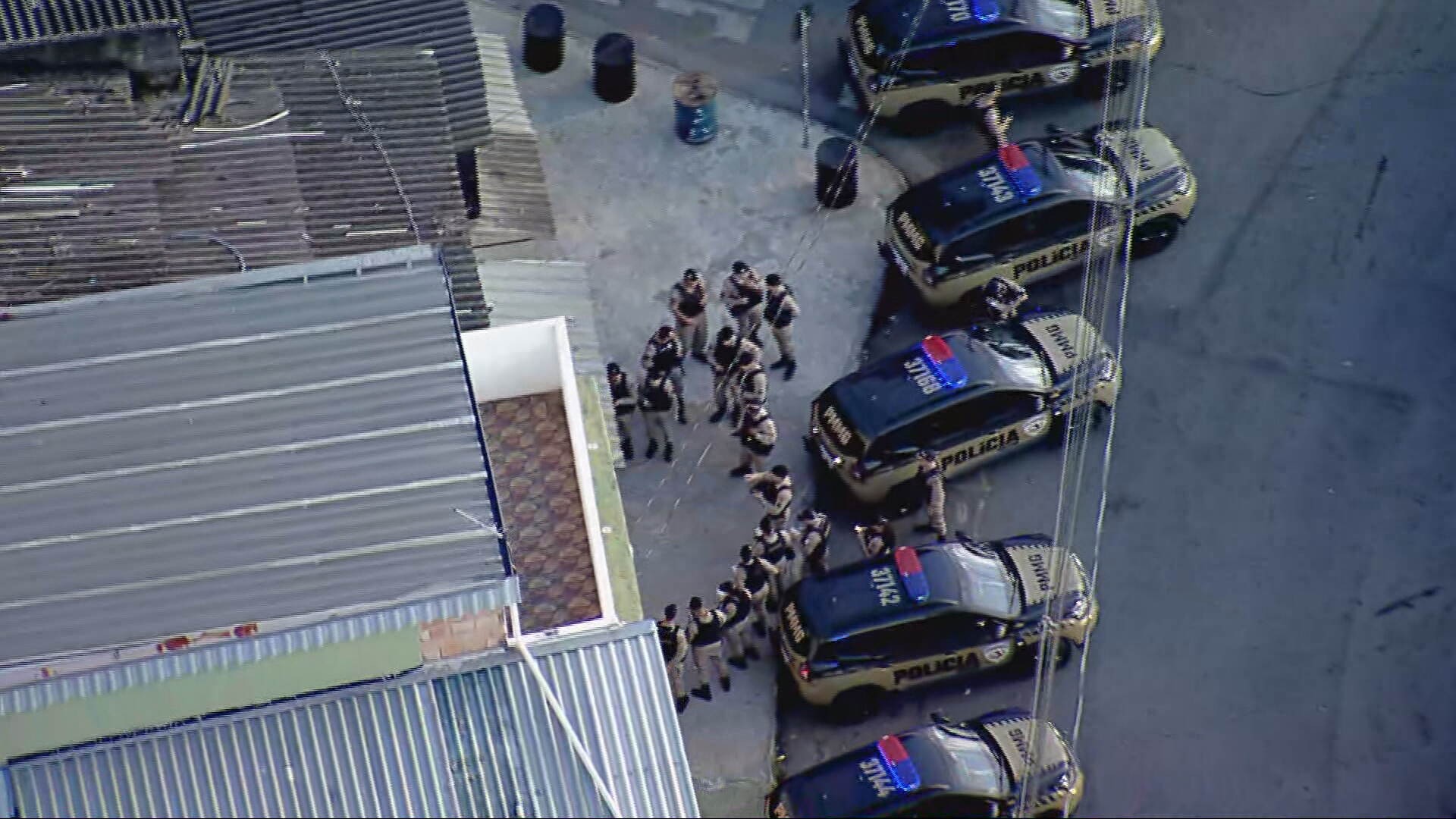 Operação contra o tráfico mobiliza 230 agentes e aeronaves em BH; VÍDEO