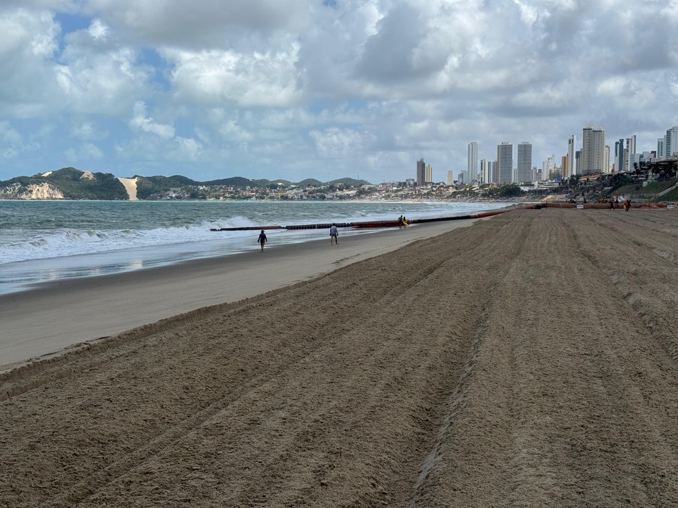 Trecho da engorda de Ponta Negra foi liberado para banhistas na manhã desta segunda-feira (21) — Foto: Sérgio Henrique Santos/Inter TV Cabugi