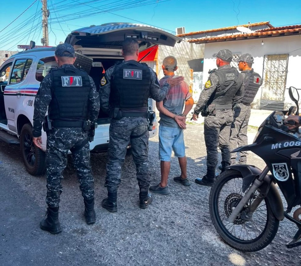 O suspeito do crime, Amós da Conceição Silva, de 43 anos, era conhecido da vítima e foi preso horas depois. — Foto: Divulgação/PM-MA