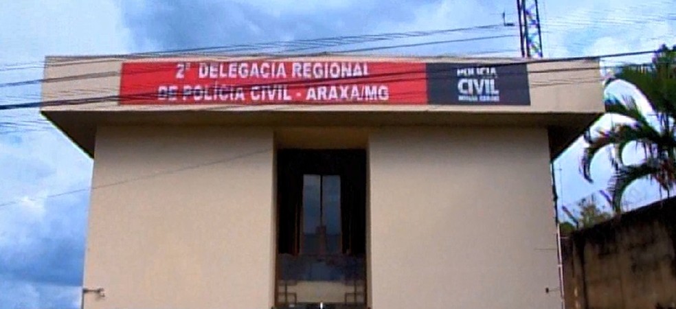 Menino de 9 anos morre durante brincadeira com corda de saco de pancadas em MG