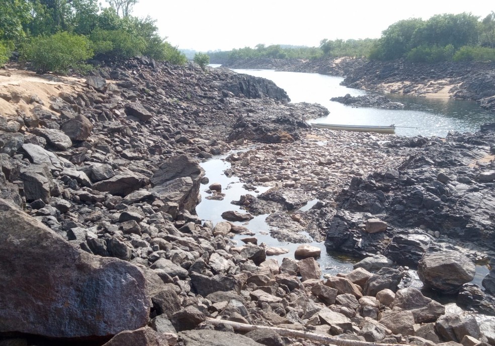 Rio Xingu reduziu volume de água com seca na região amazônica. — Foto: Reprodução/MATI
