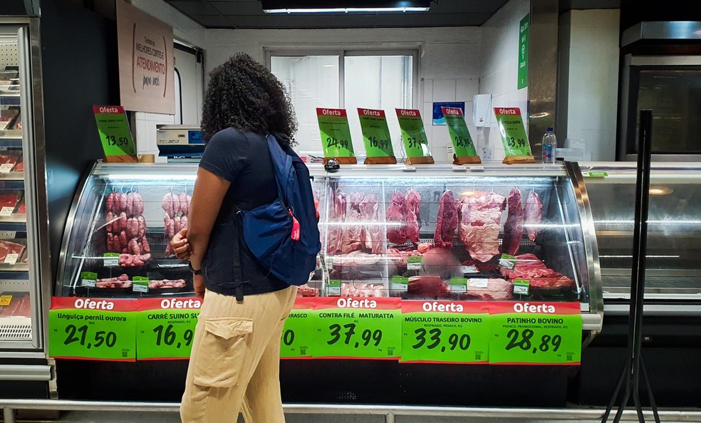 Entre os alimentos com imposto zerado de importação está a carne. — Foto: Eduardo Matysiak/Futura Press/Estadão Conteúdo