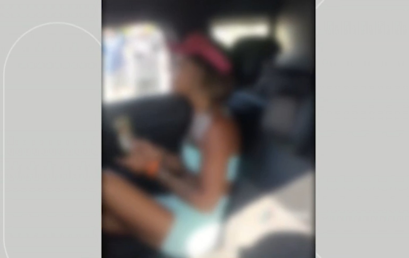 Mulher furta viatura da PM, foge dirigindo até município vizinho e é interceptada após bater com veículo no RJ