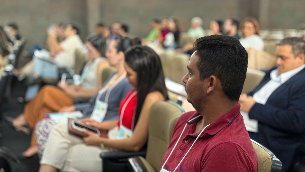 Profissionais já iniciaram os trabalhos. — Foto: Ascom Sesapi