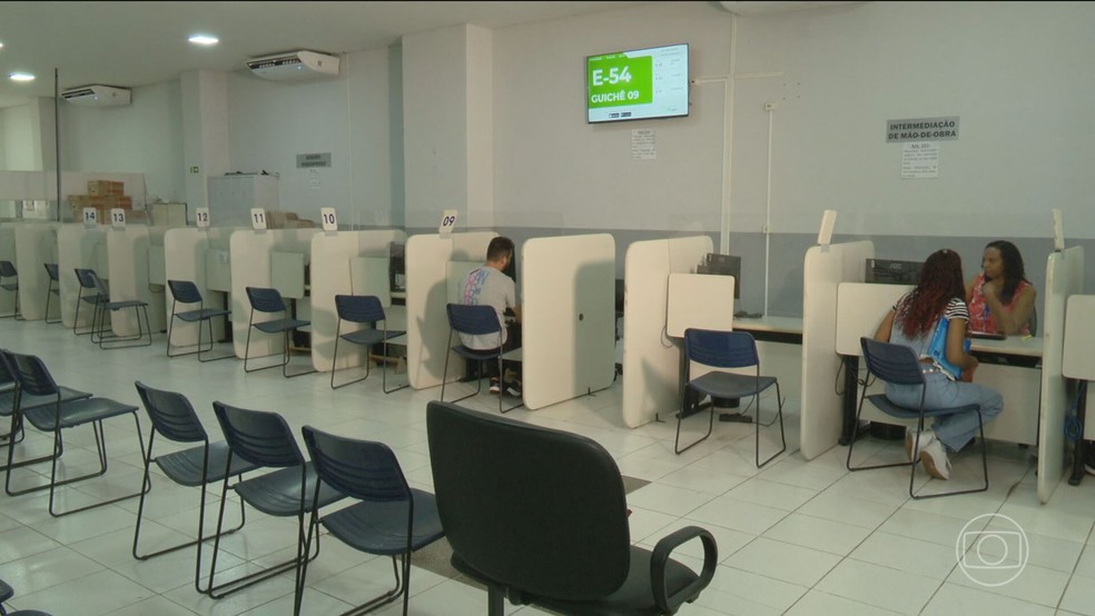 Empresas no Paraná têm dificuldade de preencher vagas — Foto: Reprodução/TV Globo