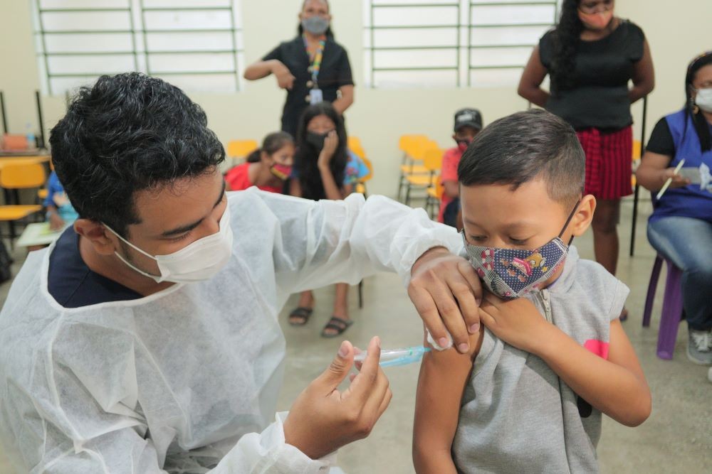Manaus realiza Dia D de vacinação contra a gripe e multivacinação infantil no sábado; veja locais