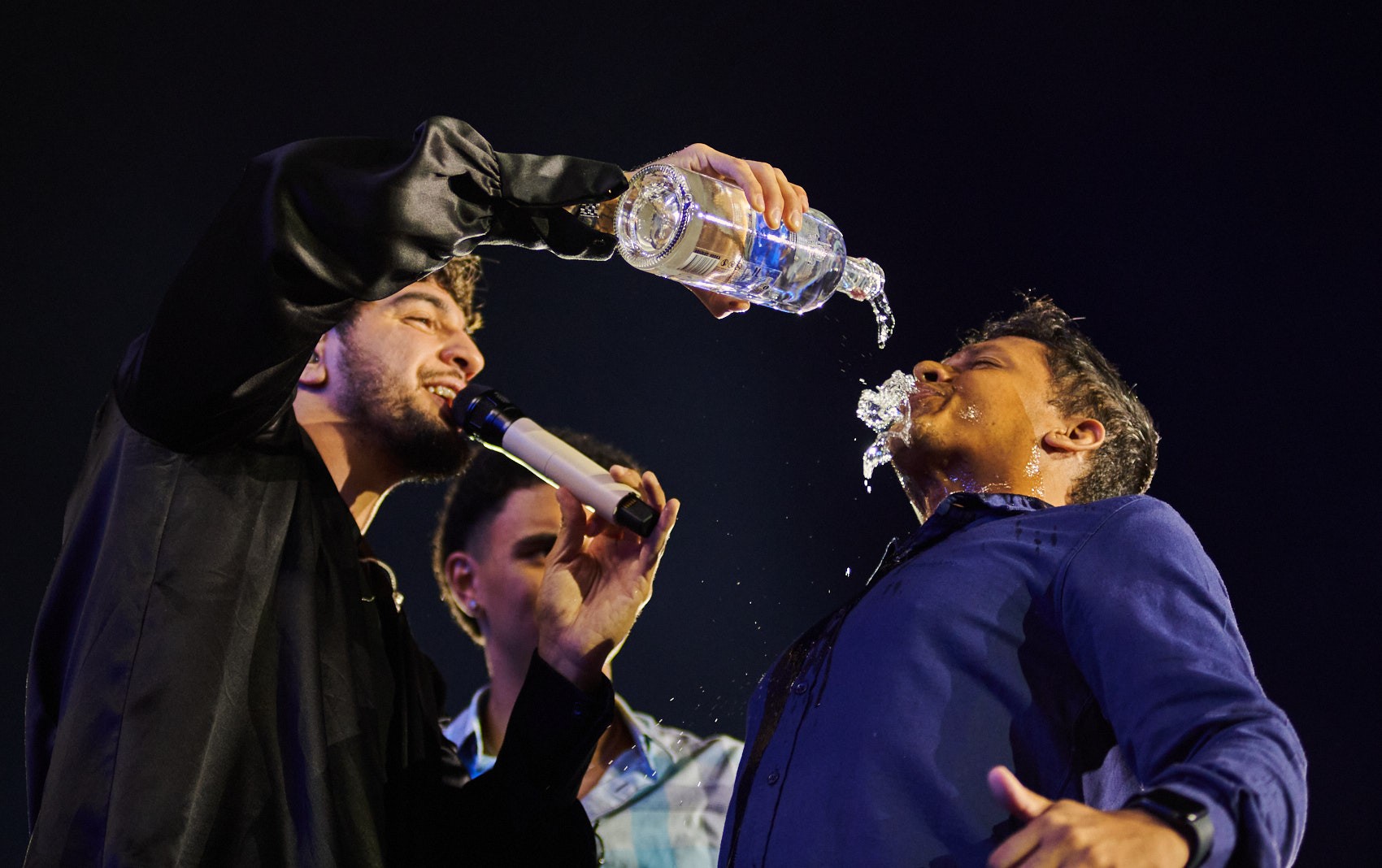Nattan estreia no Ribeirão Rodeo Music com fãs animados, hits sertanejos e cachaça