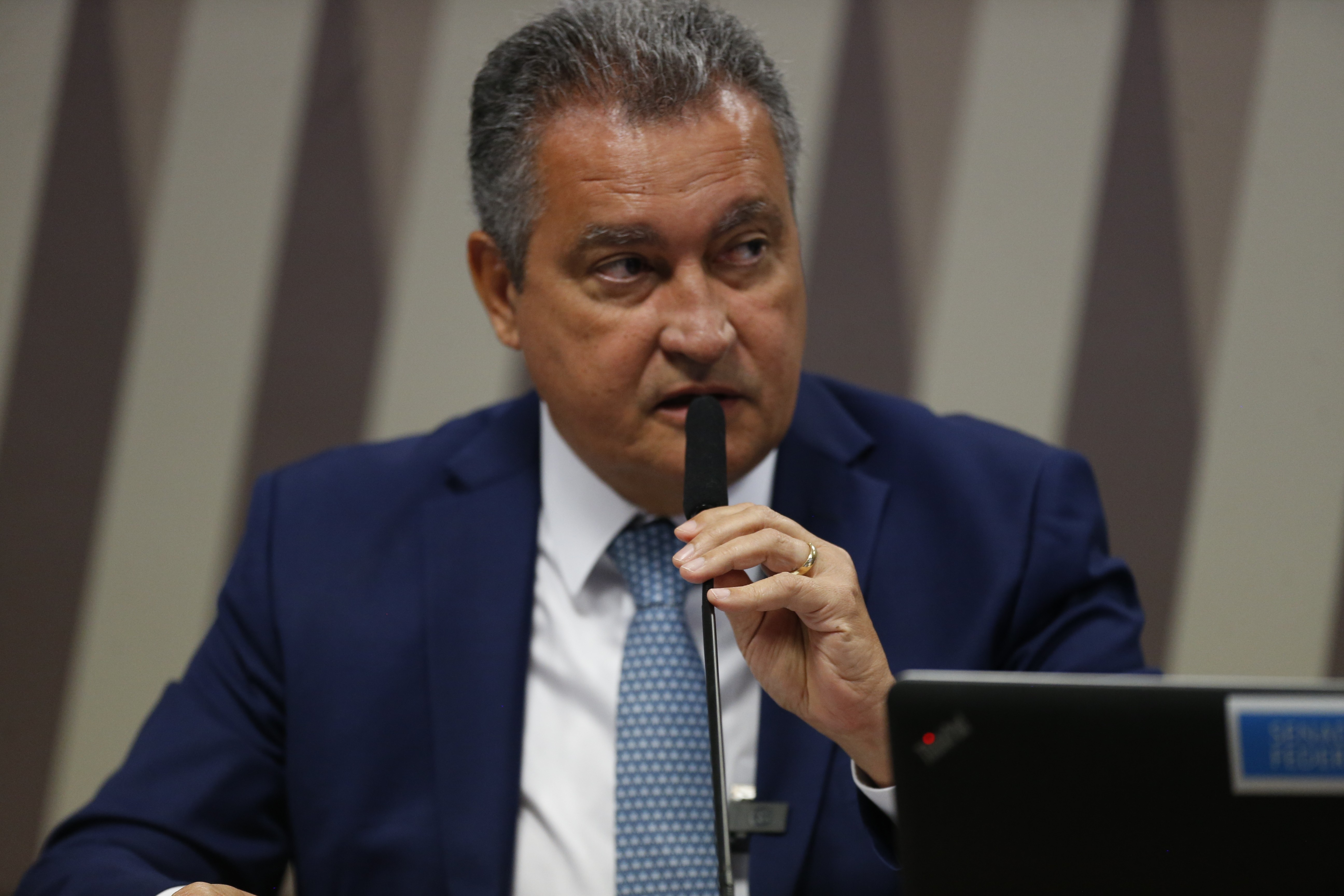 Lula vai promover 'abraço à democracia' para não deixar cair no esquecimento a tentativa de golpe no país, diz Rui Costa