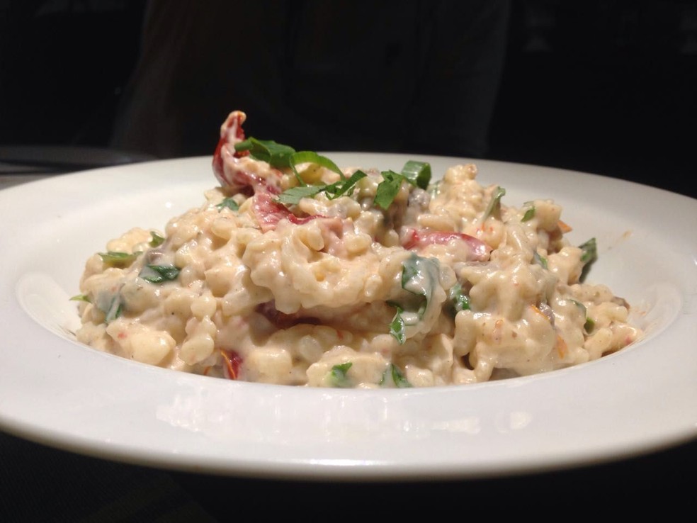 Risoto de rúcula com tomate seco oferecido no Garden Restaurant de Presidente Prudente (SP) — Foto: Reprodução