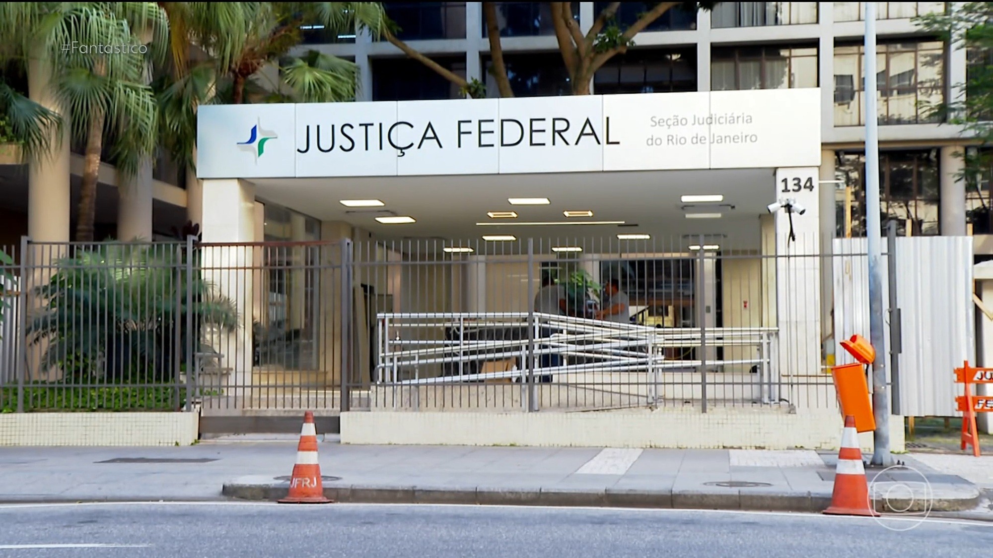 Quadrilha que desviou R$ 45 milhões de clientes da Caixa recebeu informações vazadas da Justiça