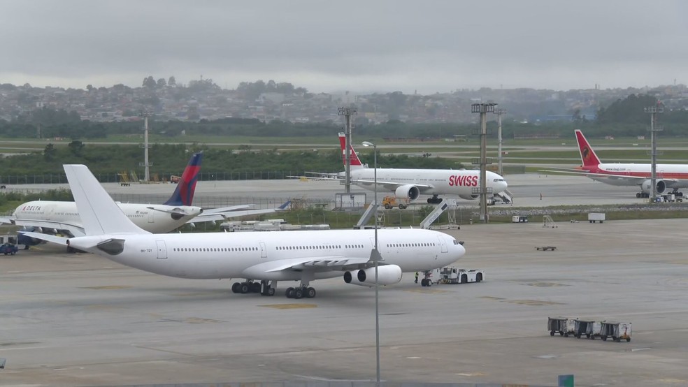 Guerra: avião com 175 israelenses decola de São Paulo rumo a