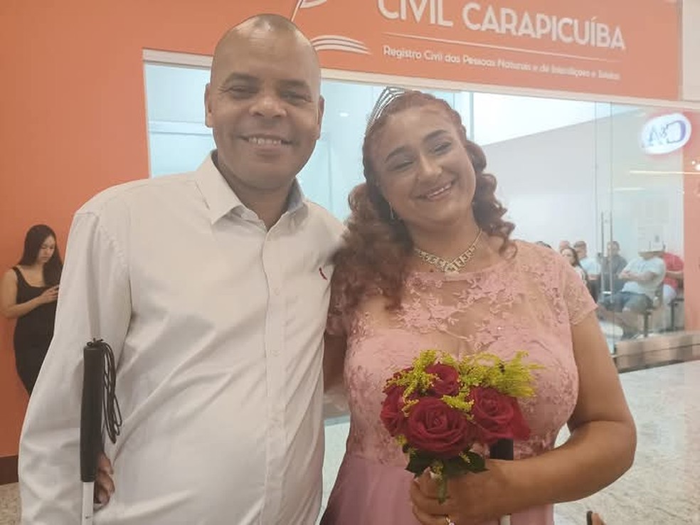Joel e Sheila se casaram em 2024 no cartório de Carapicuíba. — Foto: Arquivo pessoal