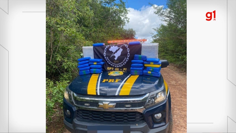 Homens são presos com 90 kg de skunk na divisa do PI com o MA — Foto: PRF-PI