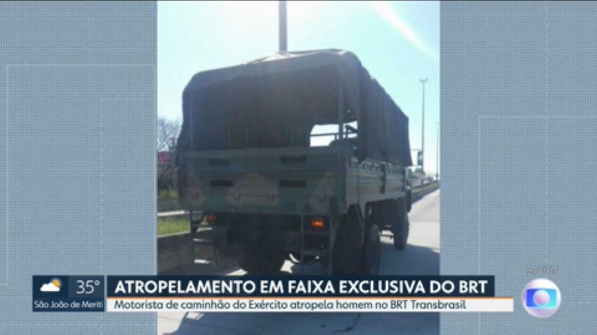 Caminhão de transporte de tropas do Exército mata homem na pista exclusiva do BRT Transbrasil