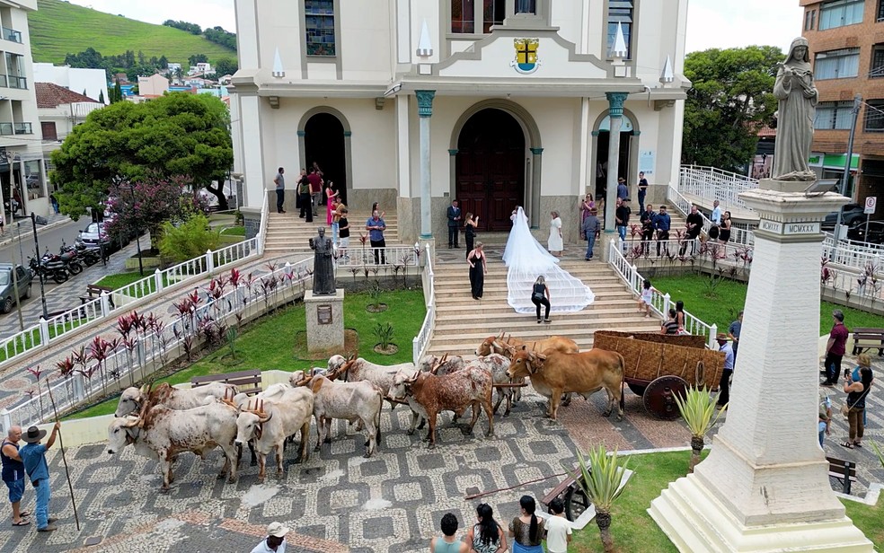 Noivos realizaram sonho de se casarem homenageando suas raízes — Foto: Arquivo pessoal