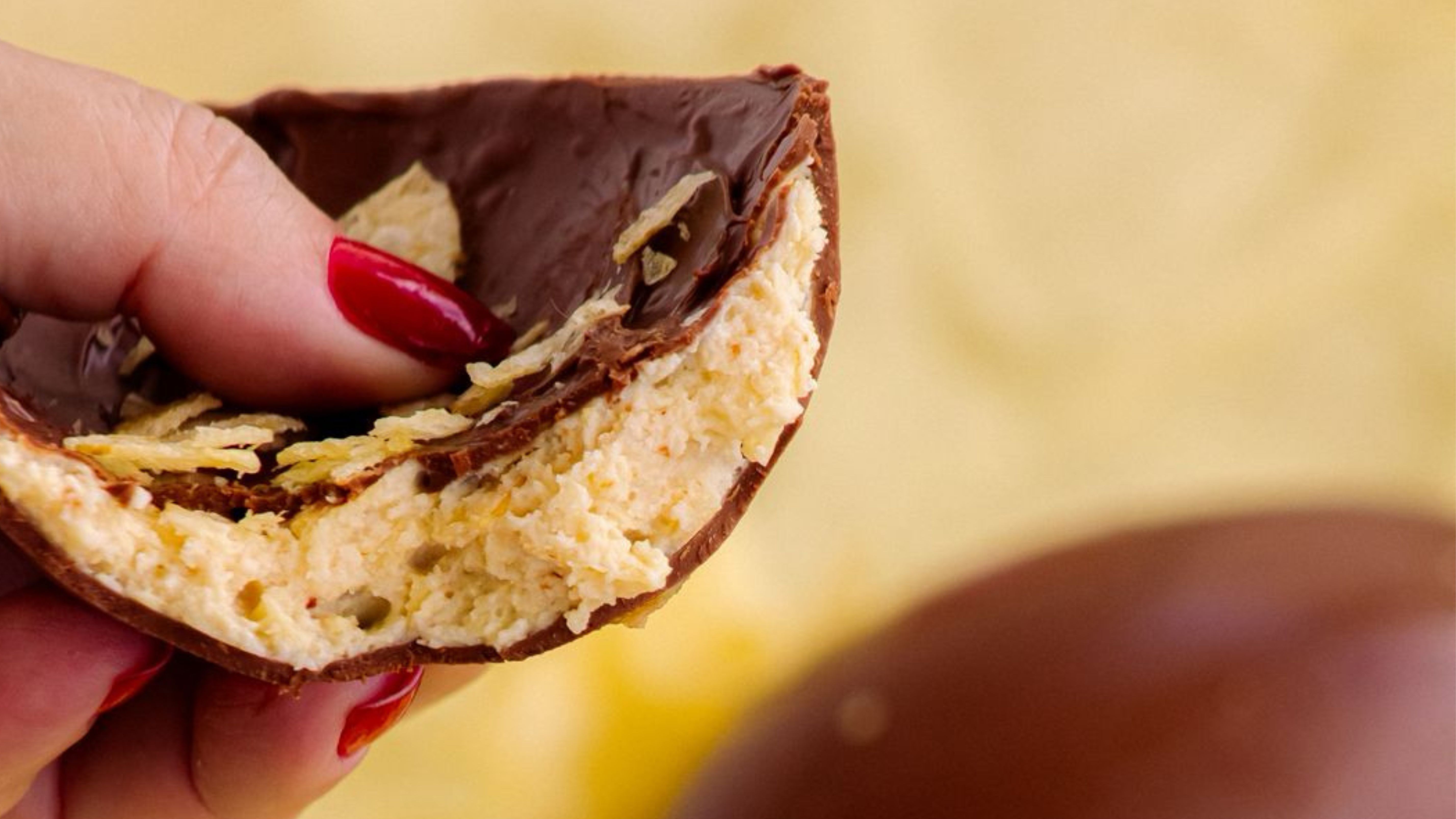 Batata chips, fatias recheadas e até açaí: ovos de Páscoa diferentes atraem clientes e aumentam faturamento 