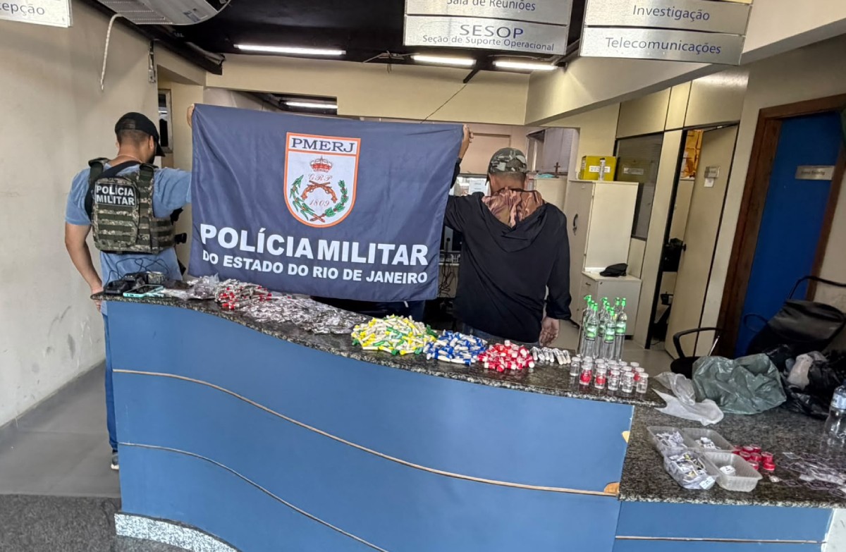 Homem é preso com mais de 3 kg de drogas em Angra dos Reis