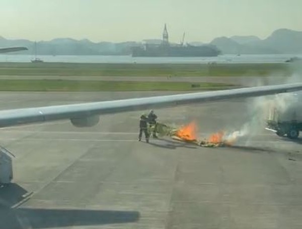 Balo caiu sobre avio estacionado e depois pegou fogo na pista  Foto: Reproduo/Arquivo Pessoal