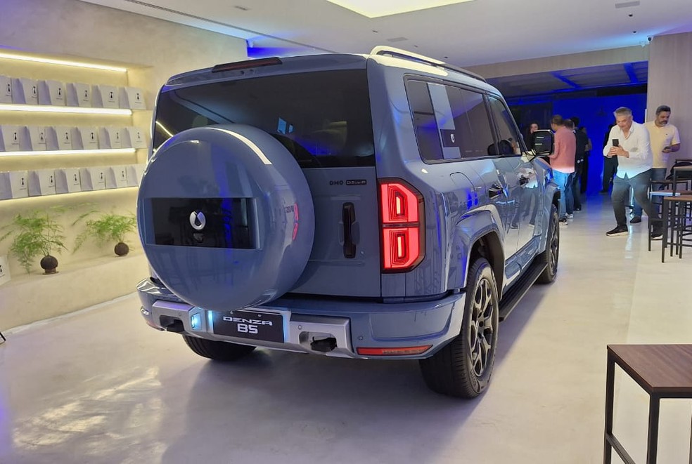 Denza B5 tem 677 cv de potência — Foto: Vinicius Montoia | g1